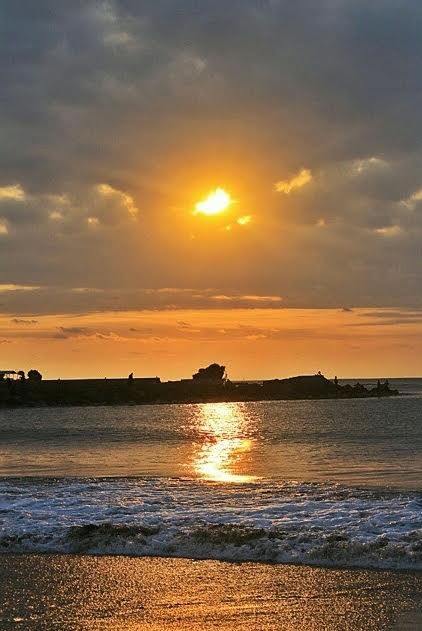 Pantai Sayang Heulang