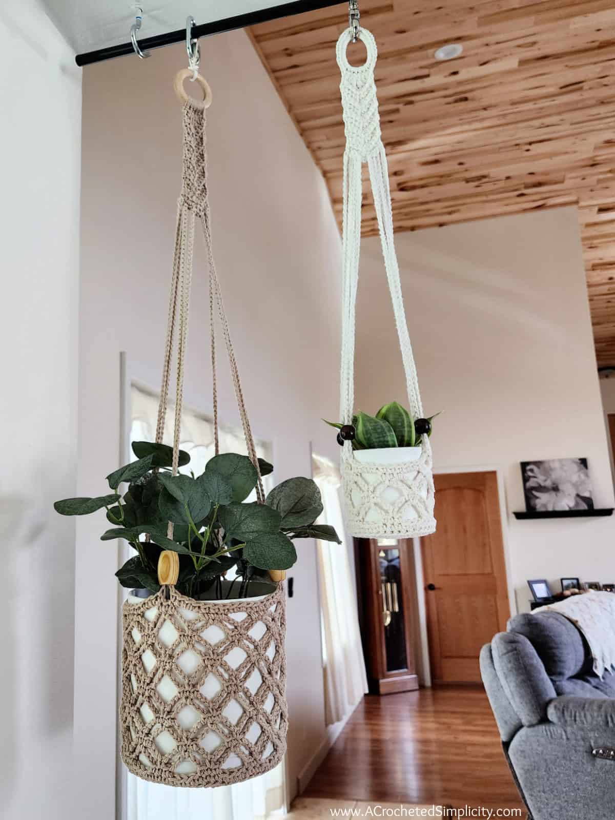 Crochet Plant Hanger - 3 Sizes - A Crocheted Simplicity