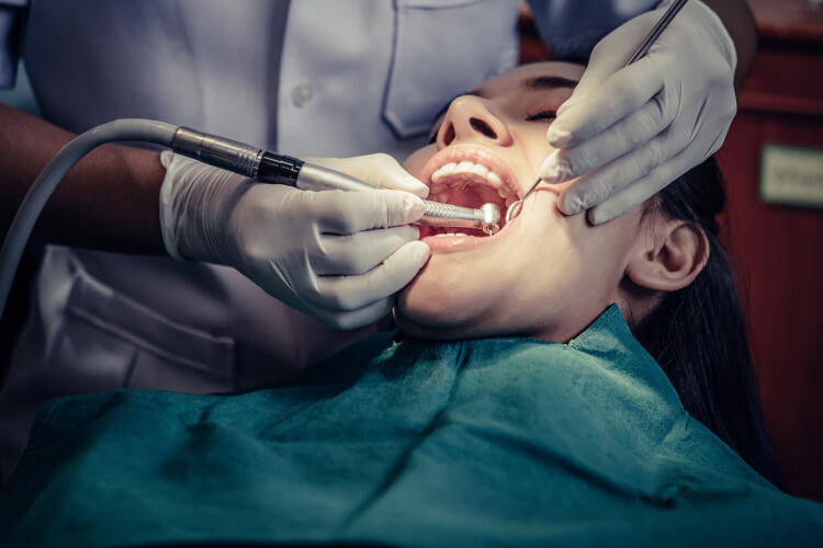 Aperfeiçoamento em Cirurgia Oral Menor